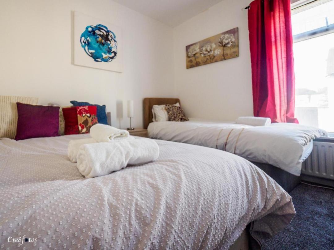 12 Cornwallis Lodge Family Room 2 Stoke-on-Trent ภายนอก รูปภาพ